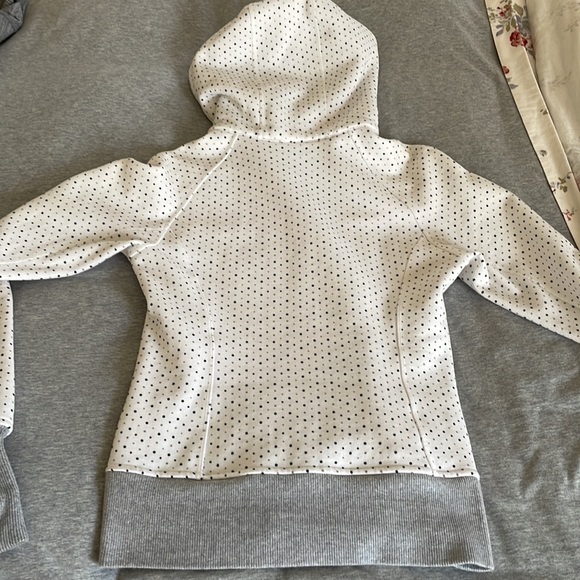 Lululemon Scuba Hoodie - Picture 5 of 10